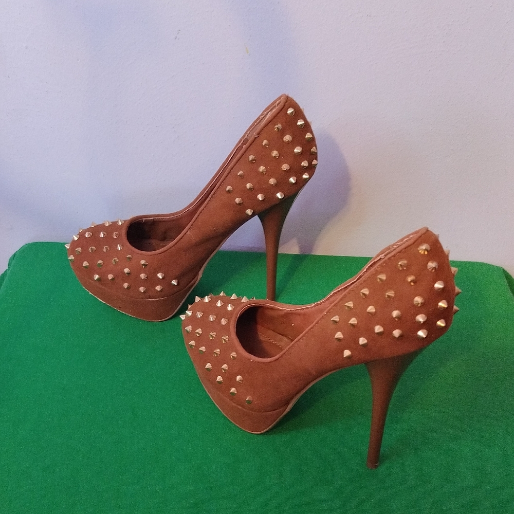 Brown / Gold Spiked Platform Heels